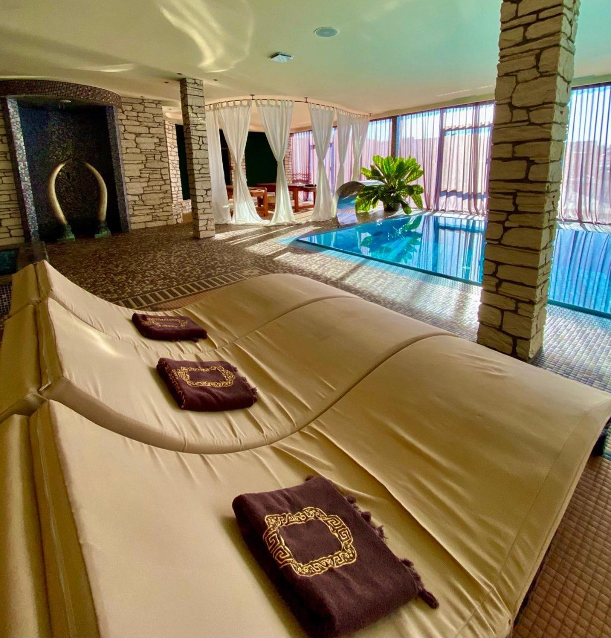 Royal Spa & Hotel Resort Riga Bagian luar foto
