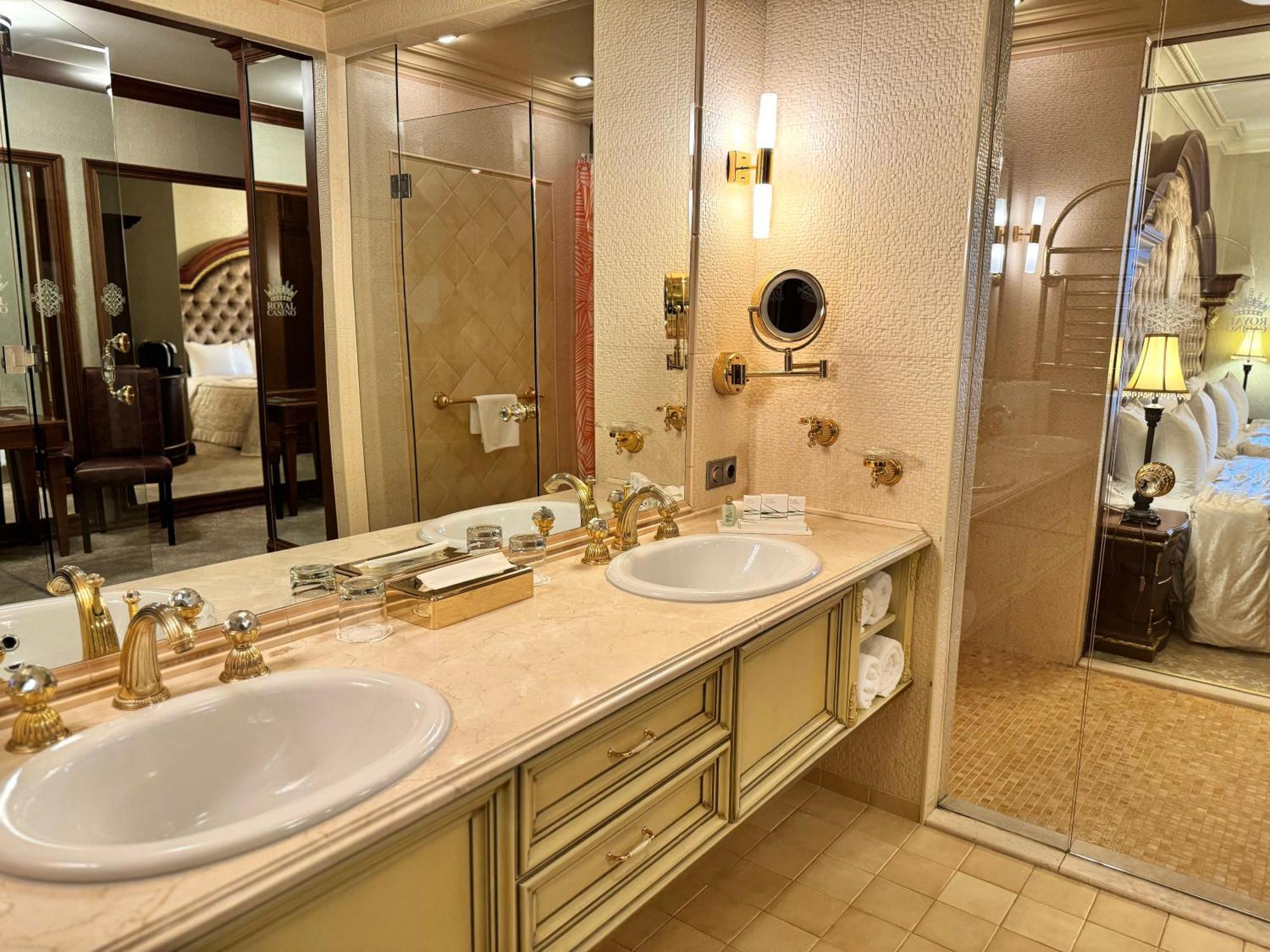Royal Spa & Hotel Resort Riga Ruang foto
