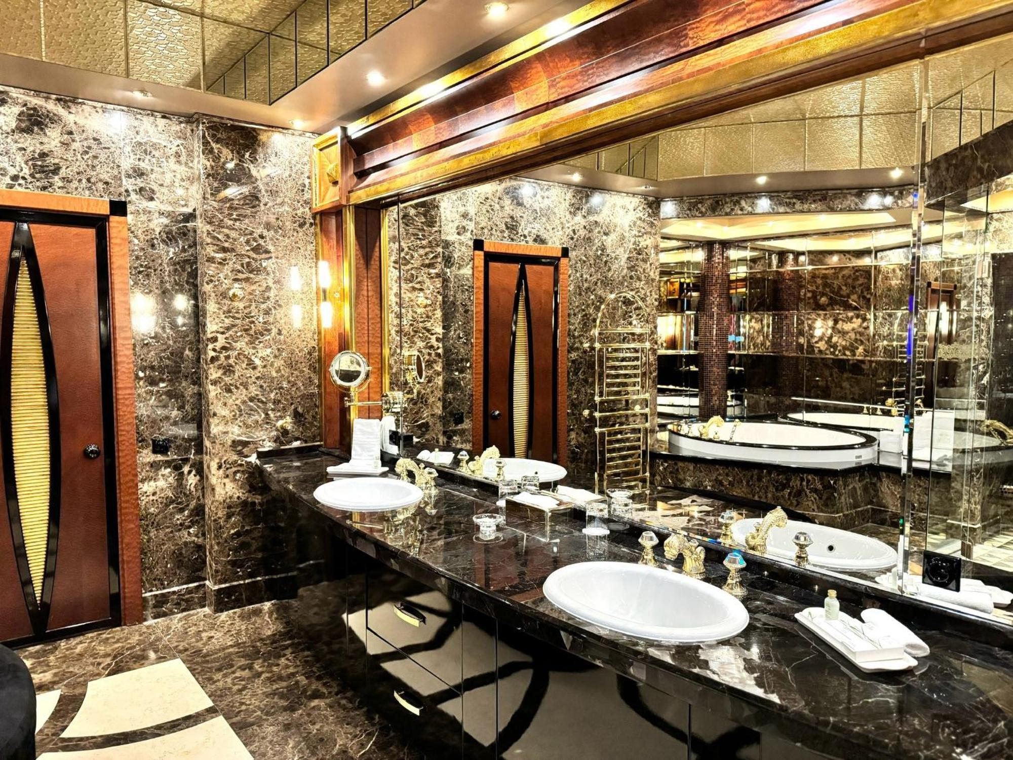 Royal Spa & Hotel Resort Riga Bagian luar foto